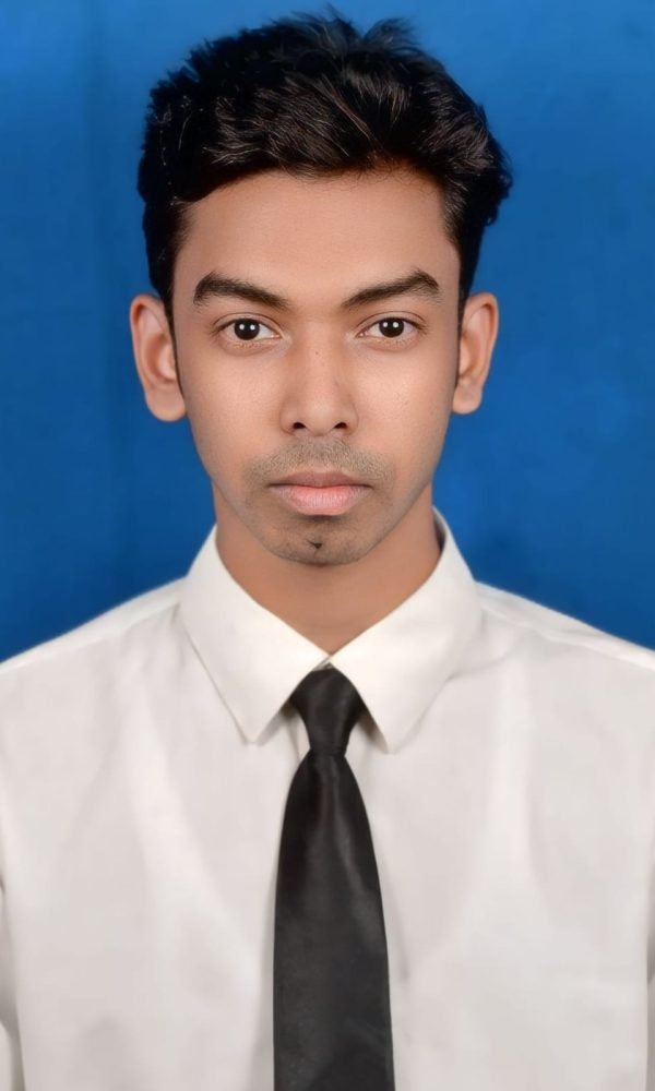 লেখকের ছবি